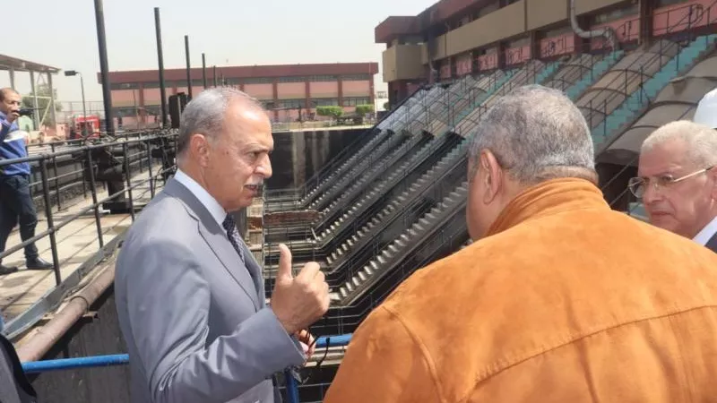 شاهد.. أول رد فعل لمحافظ القليوبية بعد انفجار محطات الصرف الصحي اليوم
