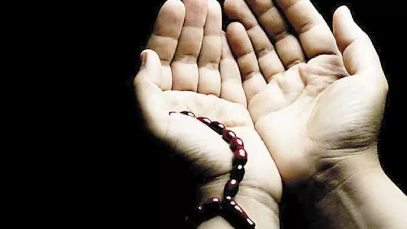 «اللّهم أدخل الفرحة على كل قلب».. دعاء 17 رمضان اليوم السابع عشر