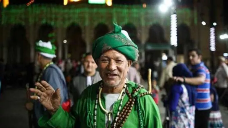 وصفت بالبدع والشرك..(فيديو) تعرف علي حكم قول ”مدد يا حسين”