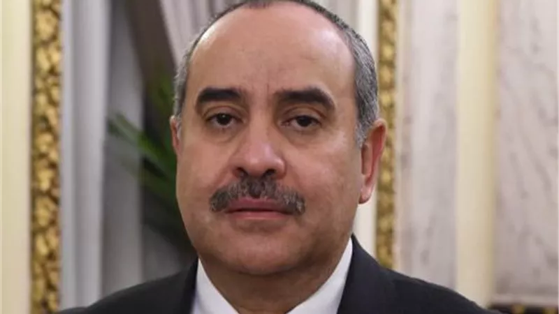 وزير الطيران يبحث مع سفير كوت ديفوار تعزيز العلاقات فى صناعة النقل الجوى