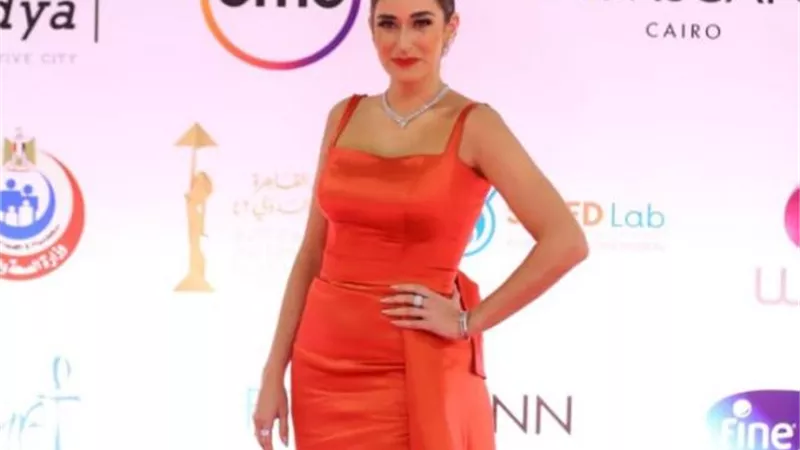 أمينة خليل تنتهي من تصوير فيلم ”وقفة رجالة” .. وهذا موعد عرضه