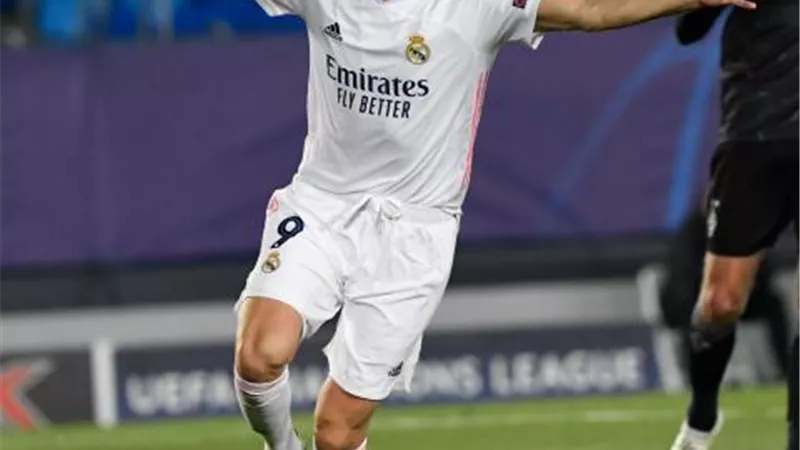 ”التأهل لـ16 الأبطال”.. ريال مدريد ينهي الشوط الأول بهدفين في مرمي مونشنجلادباخ