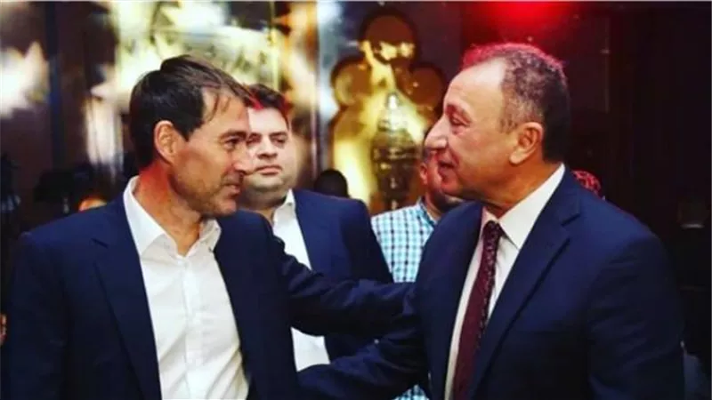 الخطيب يكشف لأول مرة أسباب الاستغناء عن فايلر والتعاقد مع موسيماني