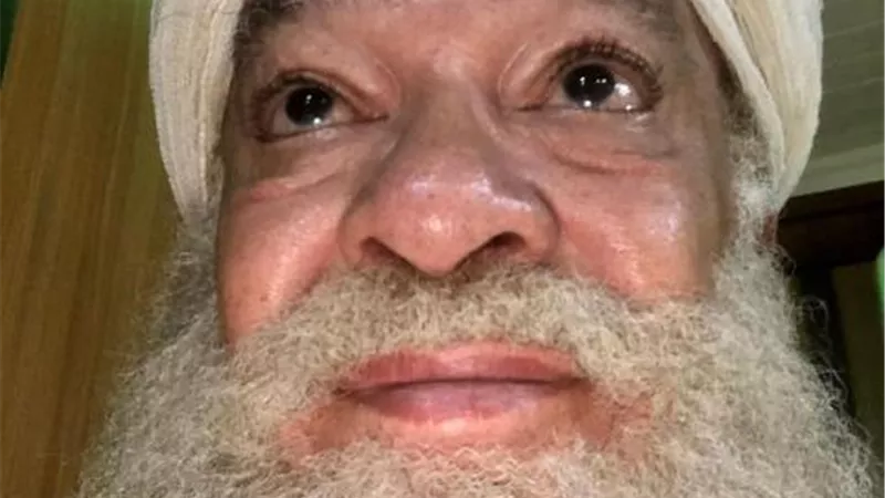 خاص.. صلاح عبد الله يعتزل التمثيل ويتفرغ للعبادة