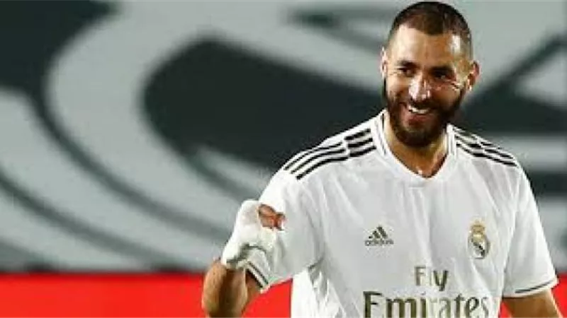 ”بنزيما يكتب التاريخ”.. أكثر لاعب غير إسباني شارك مع ريال مدريد في المباريات