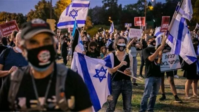 إسرائيل تحترق.. مظاهرات عنيفة تضرب تل أبيب