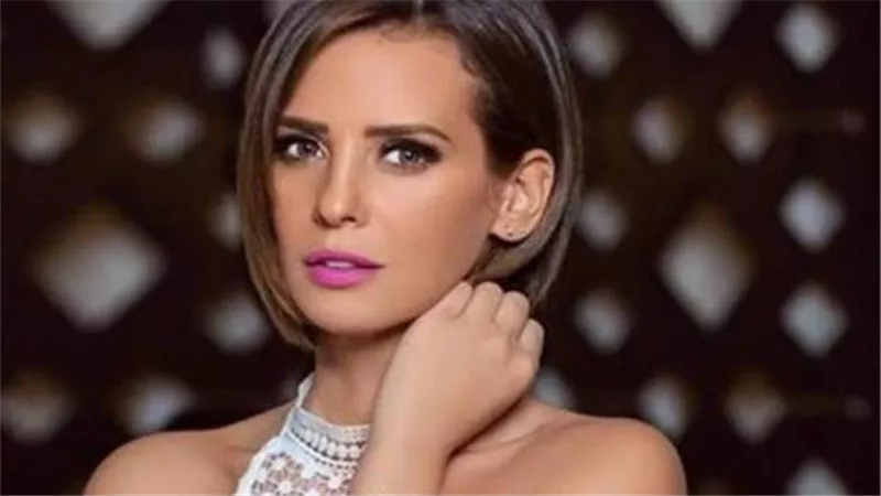 إيمان العاصي تغادر لقاء بسبب عمرو دياب ودينا الشربيني