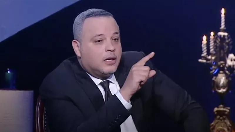 ”كنت خطيب زينة وجبتها من شعرها ومنعتها تمثل“.. أبرز تصريحات تامر عبد المنعم مع العرافة