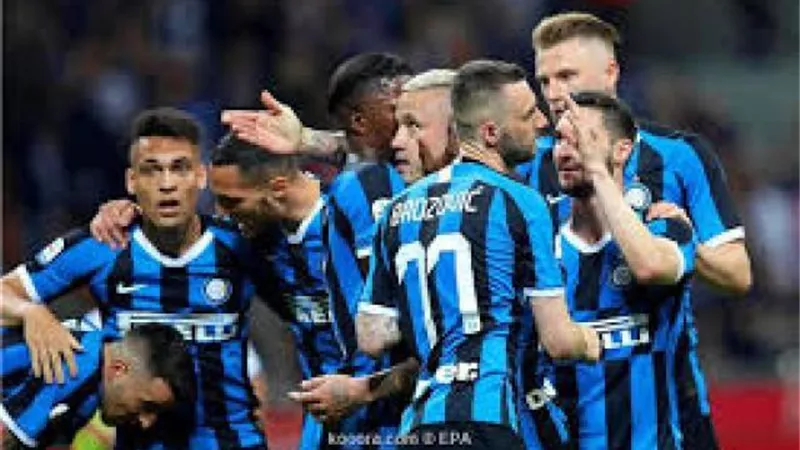 إنتر ميلان يقلب تأخره بهدف أمام كالياري إلى فوز 3 / 1 في الدوري الإيطالي
