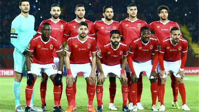 طاهر وشريف يقودان الأهلى أمام المقاصة في افتتاحية الدوري