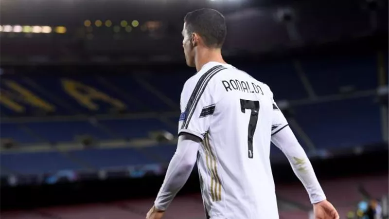 التعادل السلبي يخيم على الشوط الأول بين يوفنتوس وجنوى بالدوري الإيطالي