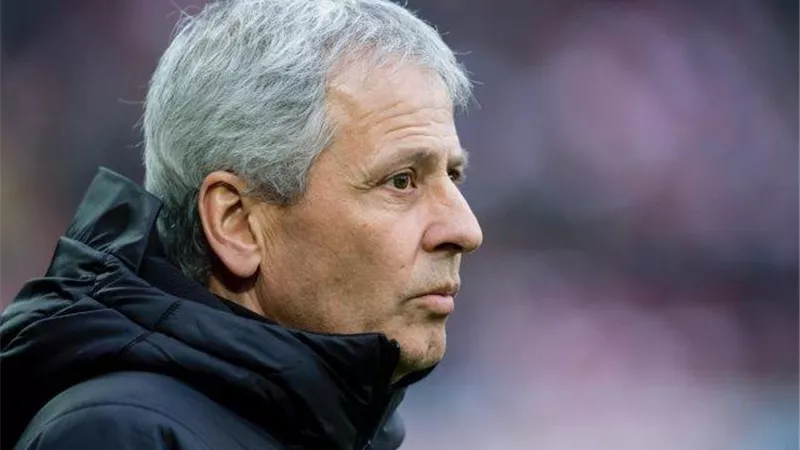 رسميا.. بروسيا دورتموند يقيل فافر بعد خماسية شتوتجارت