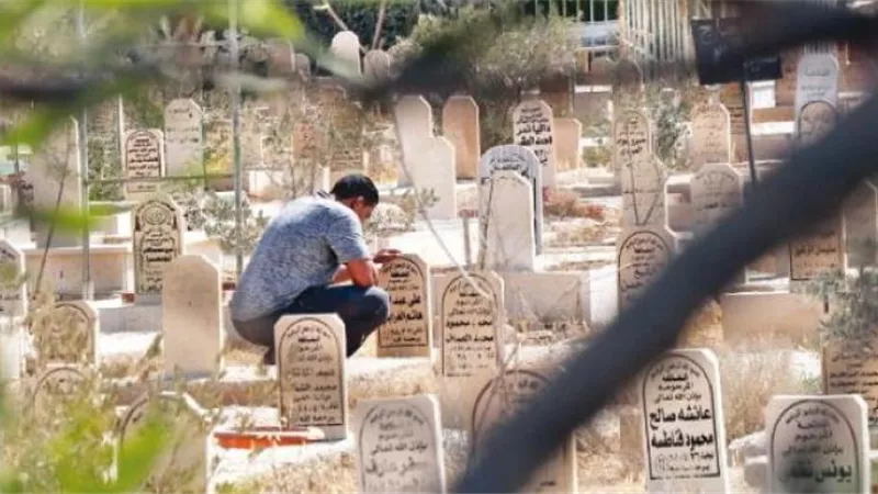 «الإفتاء» توضح حكم زيارة القبور في العيد