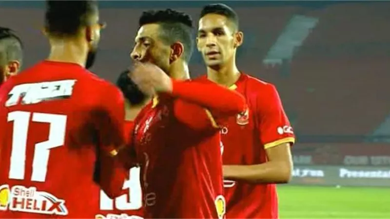 الأهلي يكشف حقيقة توقيع عقوبة على ”شريف والسولية”