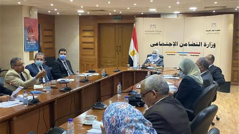 القباج  تبحث إضافة  فئات جديدة من غير القادرين للتأمين الصحي الشامل