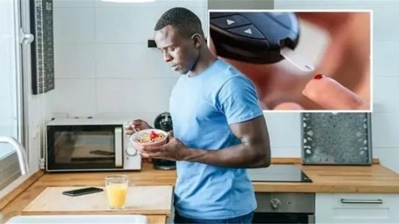 الإحساس بالجوع وزيادة تناول الطعام.. علامات يجب ملاحظتها .. إنذار بمرض السكر