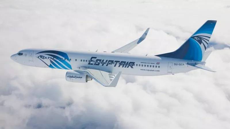عطل فني يؤجل رحلة مصر للطيران لـ إعادة المعتمرين من مطار جدة