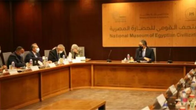 كواليس أول اجتماع لمجلس هيئة المتحف القومى للحضارة