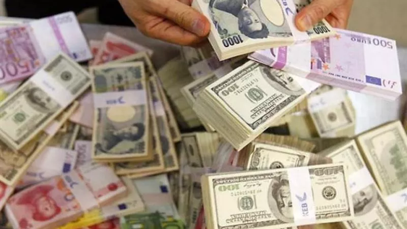 الدولار يتخطى 48 جنيهًا.. قفزة هائلة في أسعار العملات بختام التعاملات