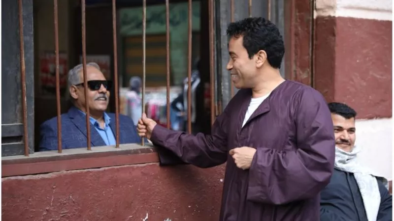 فريق عمل فيلم أتنين في واحد لـ سامح حسين  يواصل التصوير في حارة بولاق