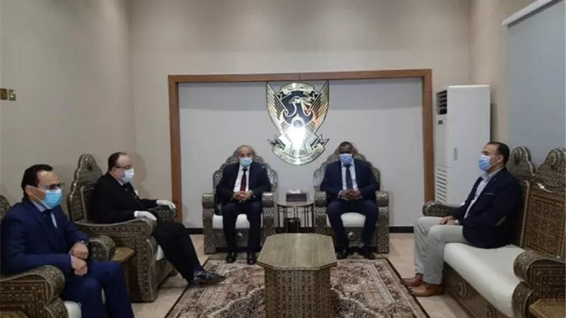 وزير التموين يبحث مع نظيره السوداني تعزيز التعاون المشترك