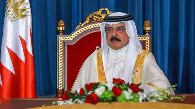 عاجل.. ملك البحرين يتلقى اللقاح المضاد لـ كورونا