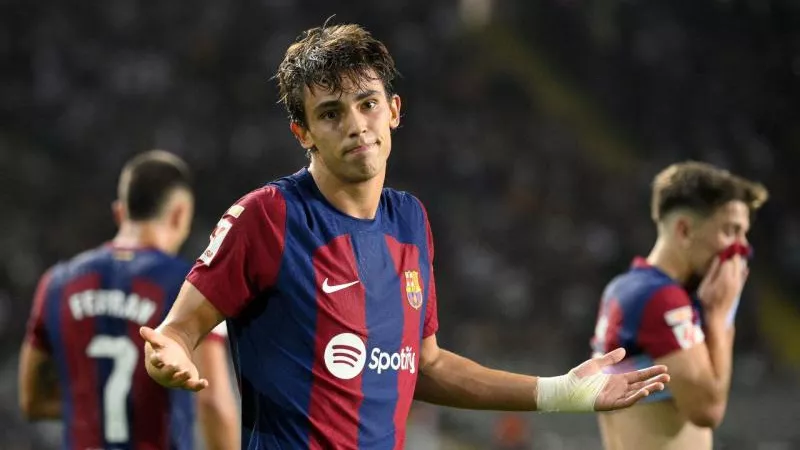 رافينها وليفاندوفسكي ويامال يقودون برشلونة ضد باريس سان جيرمان