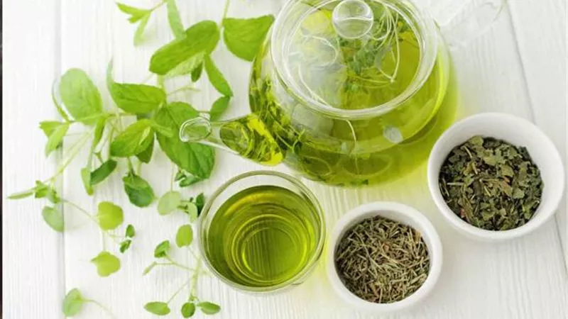 ما هي أضرار الإفراط في تناول الشاي الأخضر؟