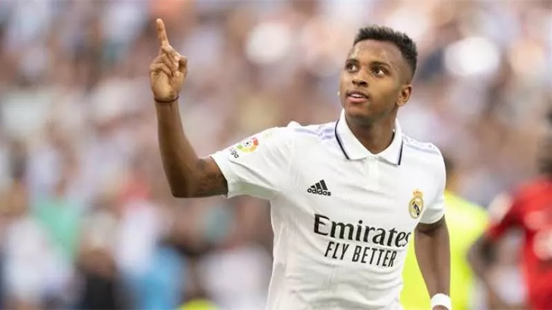 ريال مدريد ومانشستر سيتي.. 15 دقيقة والريال يتقدم علي السيتي بهدف رودريجو