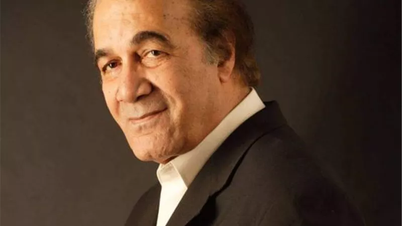 ”الحلم ” مشوار محمود ياسين على  المسرح القومى
