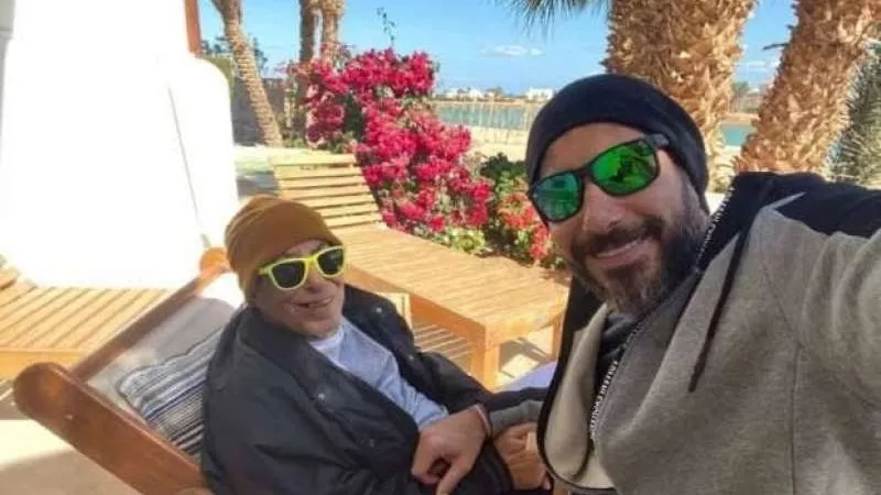 7 سنين علي الكنبة.. سر اختفاء صلاح السعدني عن الأضواء في أيامه الأخيرة (فيديو)