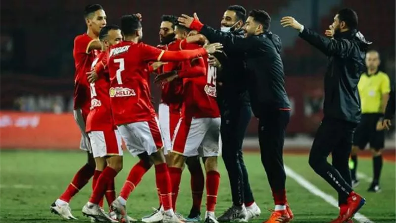 تدريبات استشفائية للاعبي الأهلي الأساسيين