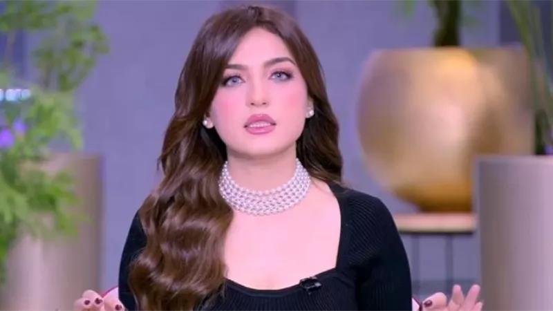 ياسمين عز.. أسرار المذيعة المثيرة للجدل (فيديوجراف)