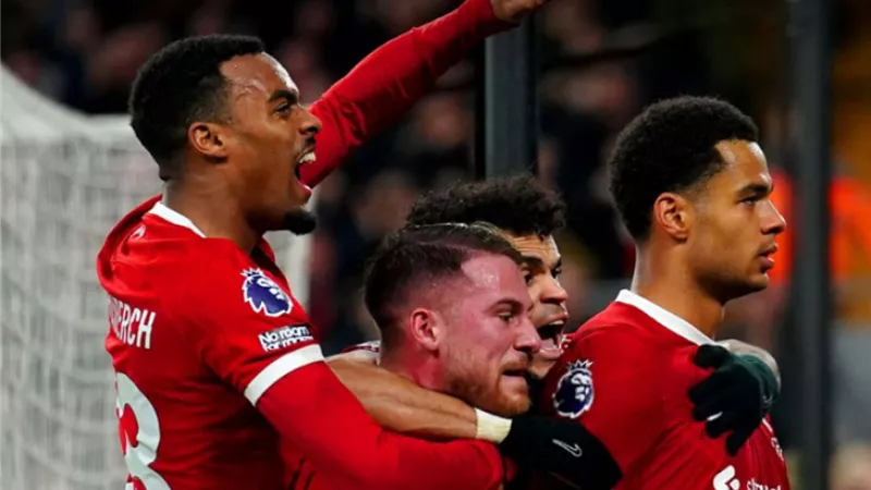 ليفربول يقهر فولهام 3-1 وينتزع وصافة الدوري الإنجليزي