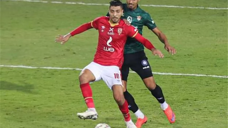 بيراميدز يهدد محمد شريف بإظهار ”العقود” بعد تألقه مع الأهلي