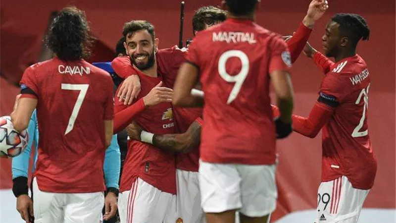 مانشستر يونايتد بطموح المربع يصطدم بليدز يونايتد في البريميرليج
