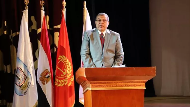 شاهد.. كيف طمأن وزير القوى العاملة شباب جامعة بورسعيد علي مستقبلهم؟