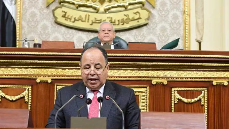 وزير المالية يفاجئ نواب البرلمان بشأن سعر الدولار بالموازنة الجديدة