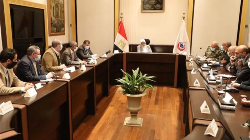 وزيرة الصحة تناقش مع شركات الغازات الصناعية توفير مخزون استراتيجي من ”الغازات الطبية” بجميع مستشفيات الجمهورية