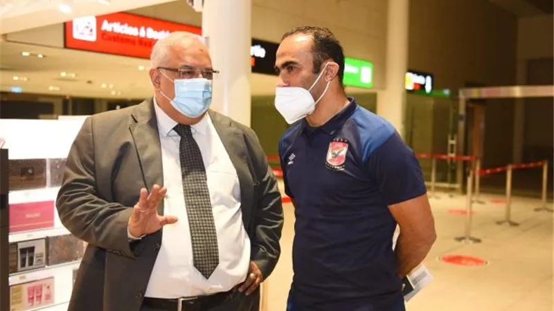 عبد الحفيظ يطمئن على إجراءات الإقامة في نيامي