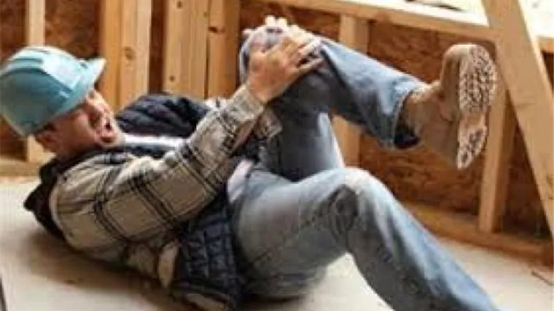 الإحصاء يرصد مفاجأة في  عدد حالات إصابات العمل بالقطاع العام في 2019 .. تعرف عليها
