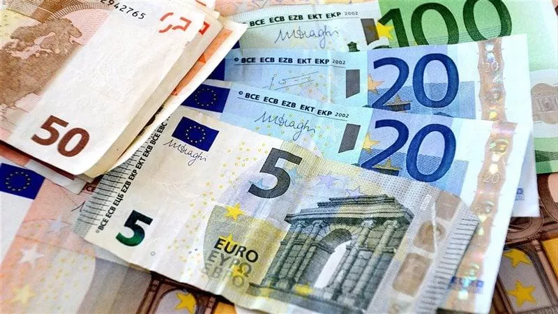 سعر اليورو في السوق السوداء اليوم الأربعاء 24-4-2024