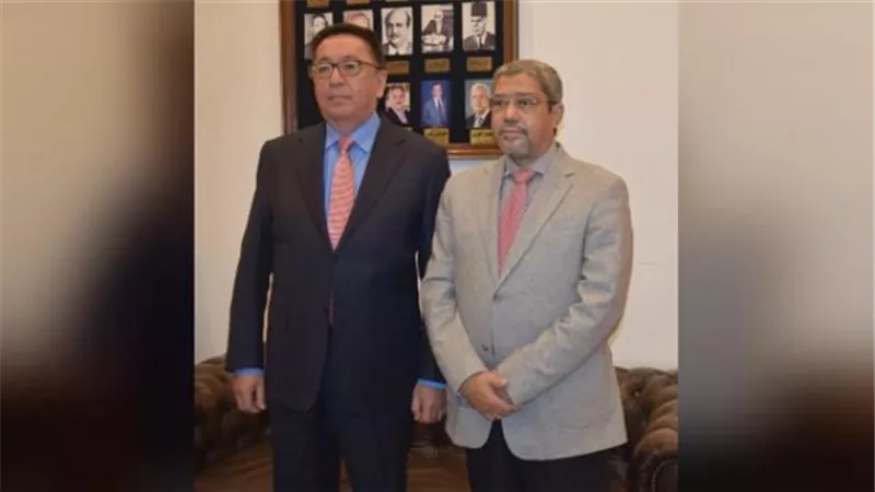 رئيس اتحاد الغرف التجارية يلتقى سفير كازاخستان لبحث زيادة التعاون الاستثماري بين البلدين