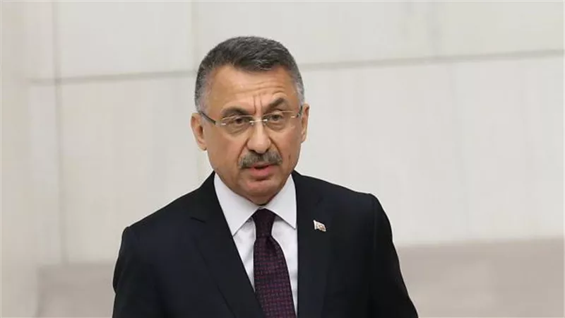 إصابة نائب أردوغان بوعكة صحية خلال بث مباشر