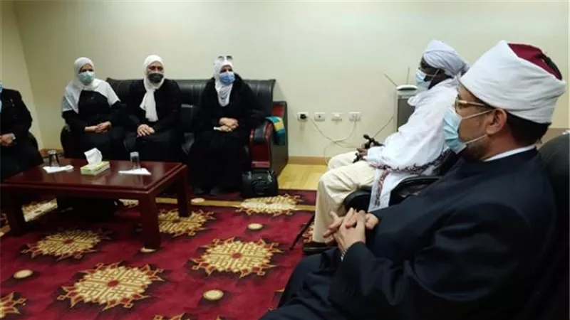 لهذا السبب.. وزير الأوقاف السوداني يدعو الواعظات المصريات لزيارة السودان
