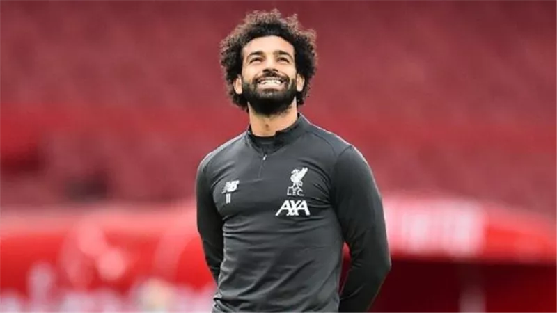 نادي كريستيانو رونالدو ينافس ريال مدريد وبرشلونة للتعاقد مع محمد صلاح