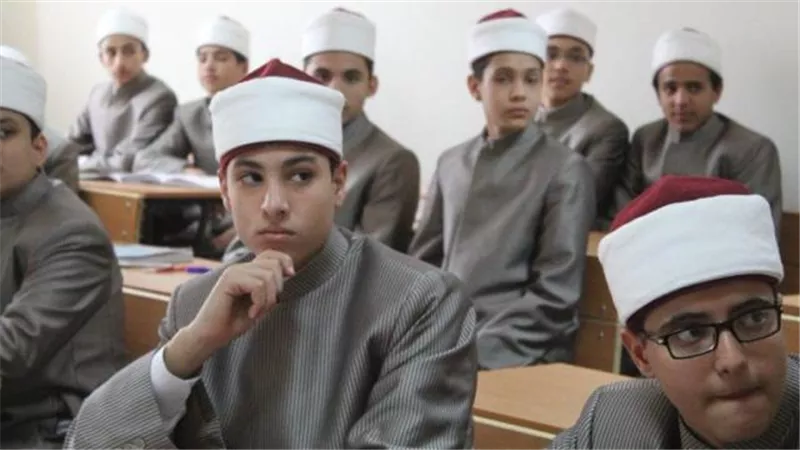 عاجل .. الأزهر يقرر رفع الغياب من المعاهد الأزهرية
