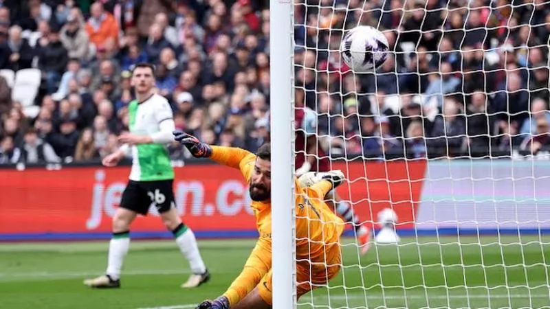 الدوري الإنجليزي في ليلة اشتباك محمد صلاح وكلوب.. ليفربول يواصل نزيف النقاط