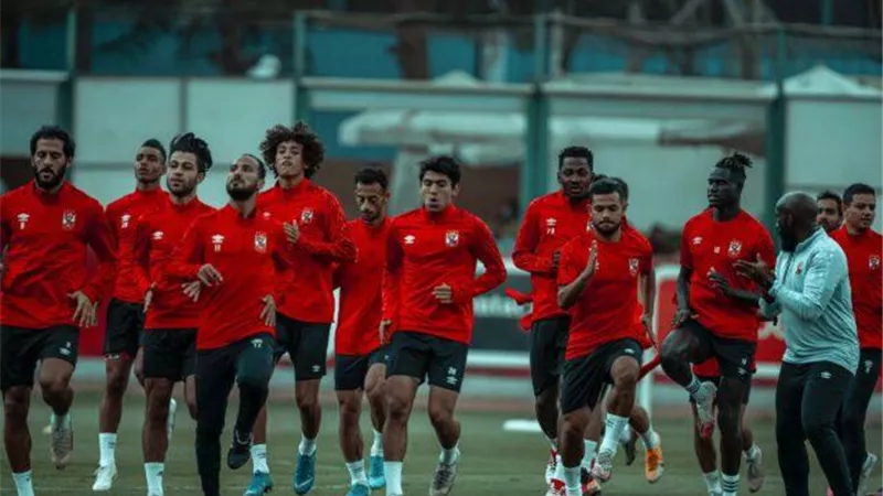 رسميا.. تعافي نجم الأهلي من الإصابة بكورونا