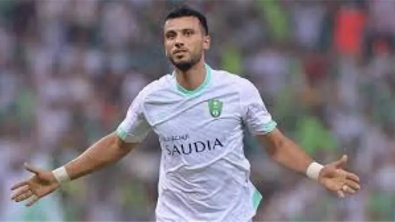 السومة عن الرحيل عن الأهلي السعودي:” أتمني التجديد ومازالت المفاوضات جارية”